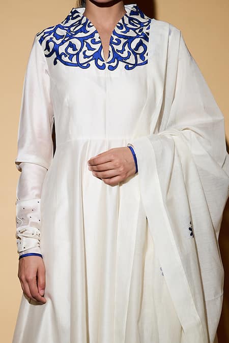 Taika By Poonam Bhagat White Chanderi, Lycra Net V Neck Applique Anarkali Set at Aza Fashions Taika By Poonam Bhagat_White Chanderi, Lycra Net V Neck Applique Anarkali Set _at_Aza_Fashions