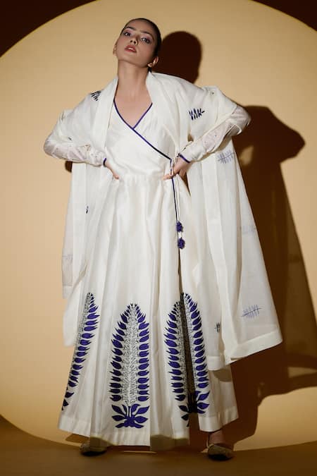 Taika By Poonam Bhagat White Chanderi, Lycra Net V Neck Floral Applique Angrakha Set 