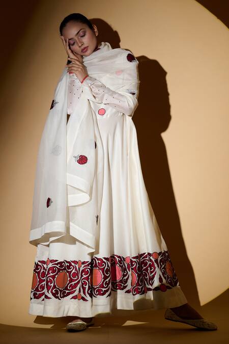 Buy Taika By Poonam Bhagat White Chanderi, Lycra Net U Neck Applique Anarkali Set Online at Aza Fashions Buy_Taika By Poonam Bhagat_White Chanderi, Lycra Net U Neck Applique Anarkali Set _Online_at_Aza_Fashions