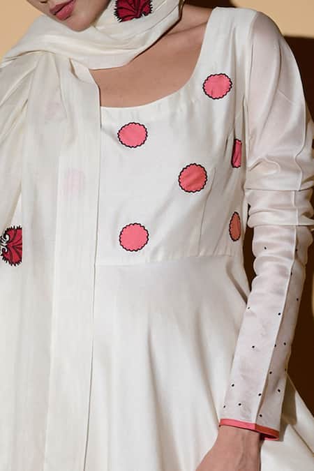 Shop Taika By Poonam Bhagat White Chanderi, Lycra Net U Neck Applique Anarkali Set Online at Aza Fashions Shop_Taika By Poonam Bhagat_White Chanderi, Lycra Net U Neck Applique Anarkali Set _Online_at_Aza_Fashions