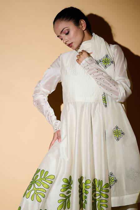 Shop Taika By Poonam Bhagat White Chanderi, Lycra Net Floral Motifs Round Applique Anarkali Set Online at Aza Fashions Shop_Taika By Poonam Bhagat_White Chanderi, Lycra Net Floral Motifs Round Applique Anarkali Set _Online_at_Aza_Fashions
