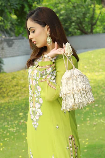 Adora by Ankita Cream Crystals And Pearls Cristal Flapper Bucket Bag 