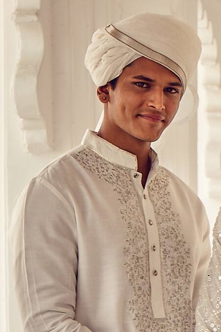 Nitesh Singh Chauhan_White Cotton , Chanderi Blend Embroidered Kurta Set _at_Aza_Fashions