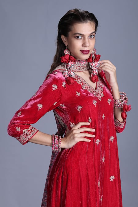 Buy_Punit Balana_Pink Velvet V Neck Kurta Set _Online_at_Aza_Fashions