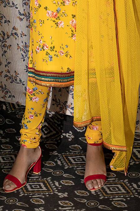 Piyanshu Bajaj Yellow Georgette Round Printed Kurta Set at Aza Fashions Piyanshu Bajaj_Yellow Georgette Round Printed Kurta Set _at_Aza_Fashions