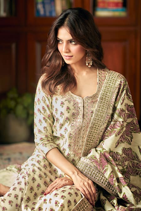 Shop_PUNIT BALANA_Green Silk Chanderi Embroidery Round Kurta Set _Online_at_Aza_Fashions