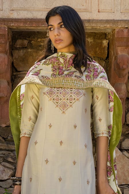Buy_Punit Balana_Green Silk Chanderi Round Kurta Set _Online_at_Aza_Fashions
