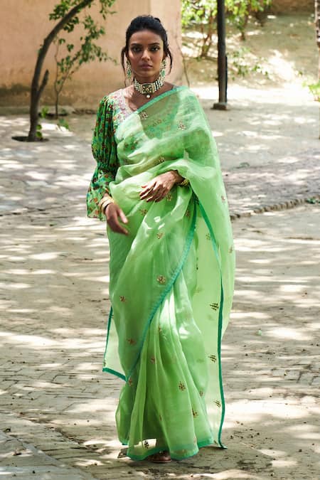 Buy Mela Pink Saree with Neon Green Blouse by SWATI VIJAIVARGIE at Ogaan  Online Shopping Site