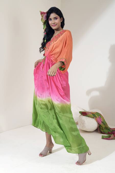 Buy Capisvirleo Green Habutai Silk Aari Work And Beads V Neck Martini Kaftan Online at Aza Fashions Buy_Capisvirleo_Green Habutai Silk Aari Work And Beads V Neck Martini Kaftan _Online_at_Aza_Fashions