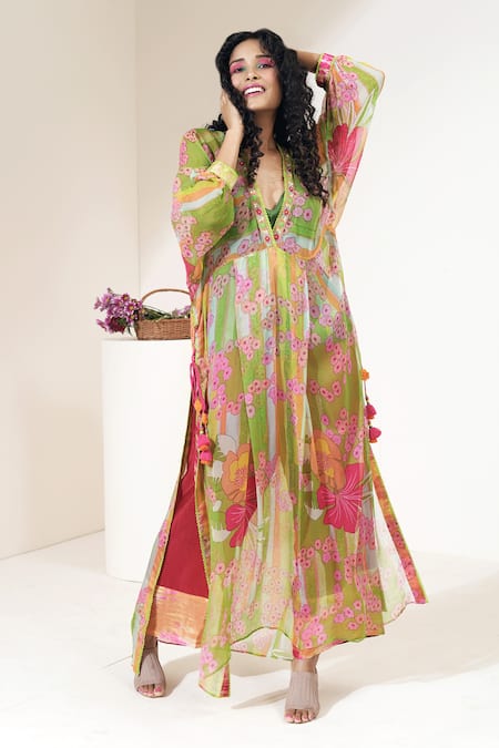 Capisvirleo Green Georgette And Habutai Silk Floral Print & Thread Old Cuban Tunic & Pant Set Online at Aza Fashions Capisvirleo_Green Georgette And Habutai Silk Floral Print & Thread Old Cuban Tunic & Pant Set _Online_at_Aza_Fashions