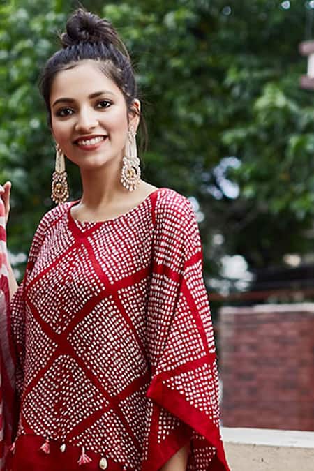 Pink City By Sarika Red Silk, Modal Satin Bandhani Kaftan With Dhoti Pant Online at Aza Fashions Pink City By Sarika_Red Silk, Modal Satin Bandhani Kaftan With Dhoti Pant _Online_at_Aza_Fashions