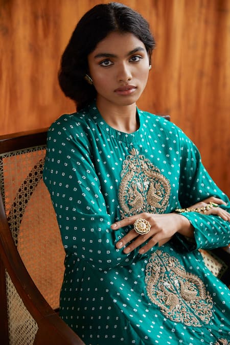 Buy Pink City By Sarika Green Silk Mandarin Collar Bandhani Print Tunic Online at Aza Fashions Buy_Pink City By Sarika_Green Silk Mandarin Collar Bandhani Print Tunic _Online_at_Aza_Fashions