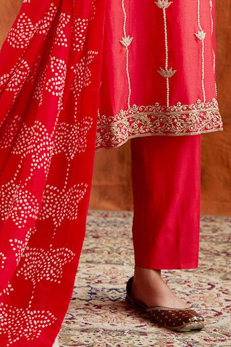 Buy Pink City By Sarika Red Silk, Chanderi Round Embroidered Kurta Set Online at Aza Fashions Buy_Pink City By Sarika_Red Silk, Chanderi Round Embroidered Kurta Set _Online_at_Aza_Fashions
