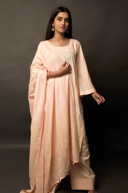 Jasmine Bains Peach 100% Cotton Scoop Neck Embroidered Kurta Palazzo Set Online at Aza Fashions Jasmine Bains_Peach 100% Cotton Scoop Neck Embroidered Kurta Palazzo Set _Online_at_Aza_Fashions
