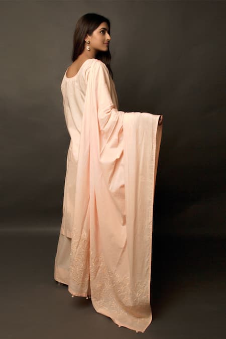 Shop Jasmine Bains Peach 100% Cotton Scoop Neck Embroidered Kurta Palazzo Set at Aza Fashions Shop_Jasmine Bains_Peach 100% Cotton Scoop Neck Embroidered Kurta Palazzo Set _at_Aza_Fashions