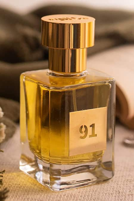 Perfume in best sale yellow bottle