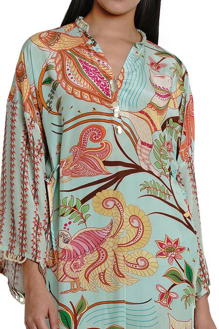 Shop Limerick By Abirr N' Nanki Green Crepe V Neck Printed Short Kurta Online at Aza Fashions Shop_Limerick By Abirr N' Nanki_Green Crepe V Neck Printed Short Kurta _Online_at_Aza_Fashions