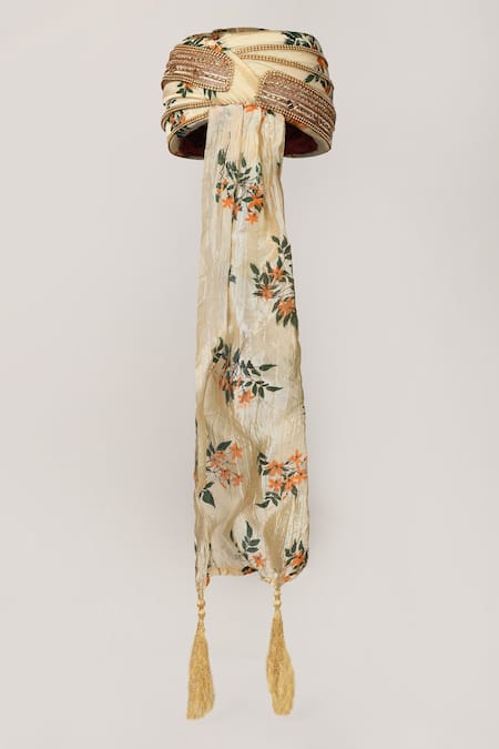 Samyukta Singhania_Gold Chanderi Print Safa_Online_at_Aza_Fashions