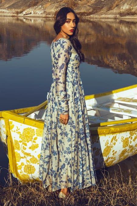 Shop_Paulmi And Harsh_Blue Anarkali Malai Chanderi Dupatta Mul Cotton V Neck With _Online_at_Aza_Fashions