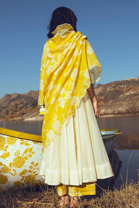 Shop_Paulmi And Harsh_White Malai Chanderi Round Anarkali Set _at_Aza_Fashions