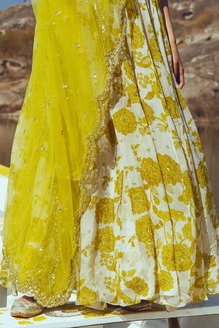 Shop Paulmi And Harsh White Anarkali Organza Dupatta Net U Neck Floral Print Pleated With Online at Aza Fashions Shop_Paulmi And Harsh_White Anarkali Organza Dupatta Net U Neck Floral Print Pleated With_Online_at_Aza_Fashions