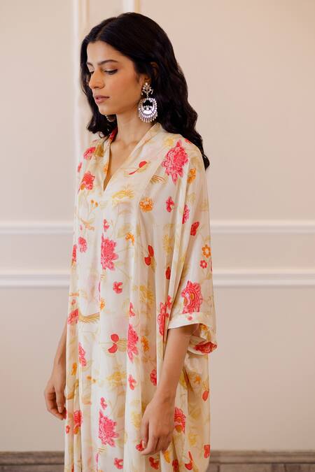 Paulmi And Harsh_White Crepe V Neck Asymmetric Printed Kurta And Pant Set _Online_at_Aza_Fashions