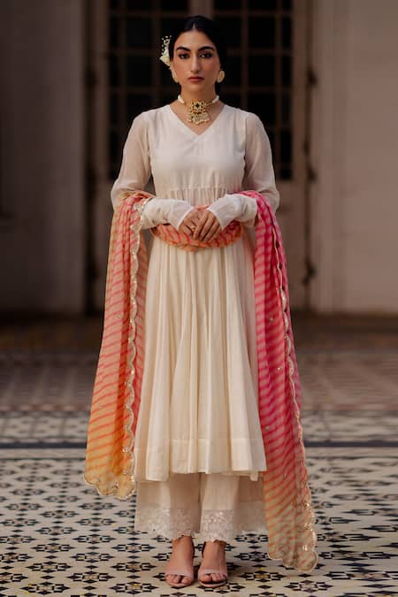 Shop_Paulmi And Harsh_White Anarkali And Pant Malai Chanderi Dupatta Organza Round Set _at_Aza_Fashions