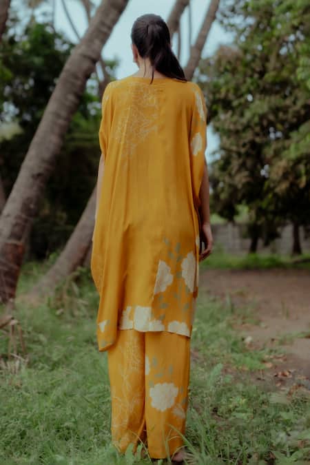 Paulmi And Harsh Rose Print Kaftan & Pant Co-ord Set 