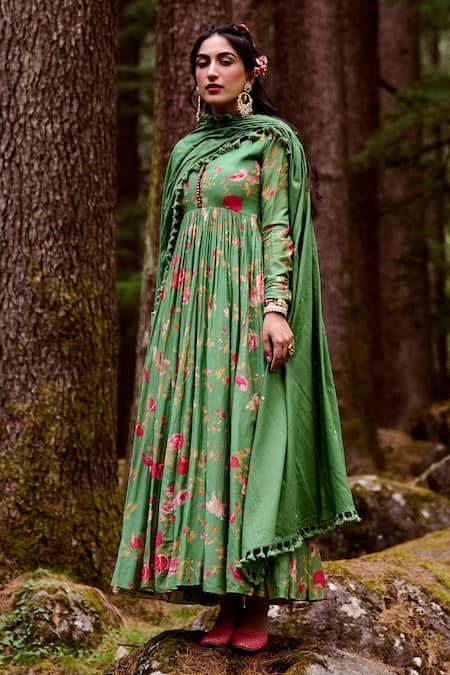Paulmi And Harsh Green Anarkali Silk And Dupatta Mul Anar Print & Zari V Neck With Online at Aza Fashions Paulmi And Harsh_Green Anarkali Silk And Dupatta Mul Anar Print & Zari V Neck With _Online_at_Aza_Fashions