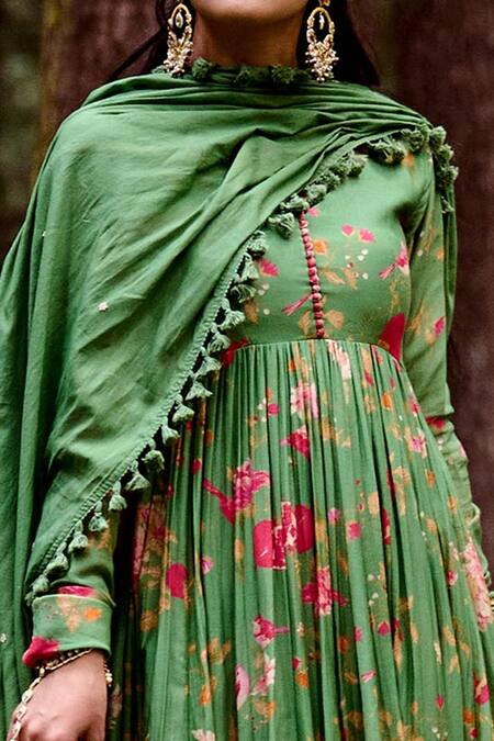 Paulmi And Harsh Green Anarkali Silk And Dupatta Mul Anar Print & Zari V Neck With at Aza Fashions Paulmi And Harsh_Green Anarkali Silk And Dupatta Mul Anar Print & Zari V Neck With _at_Aza_Fashions