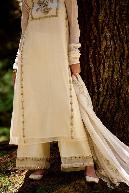 Paulmi And Harsh_White Chanderi Mirrors, Sequins, Cutdana And Resham Thread Work, Kurta Palazzo Set _at_Aza_Fashions