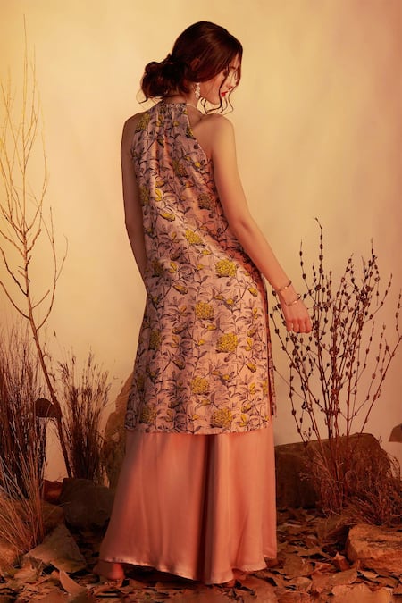 Shop_House of Hiya_Pink Kurta Chanderi And Shantoon Lining Sharara Floral Print Set  _at_Aza_Fashions