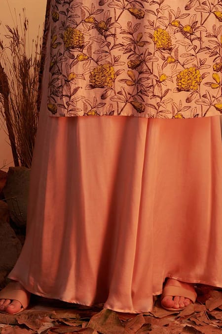 House of Hiya_Pink Kurta Chanderi And Shantoon Lining Sharara Floral Print Set  _at_Aza_Fashions