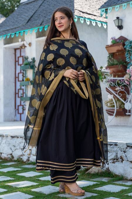 Pheeta_Black Cotton Plain Round Back Tassel Anarkali Set_Online_at_Aza_Fashions