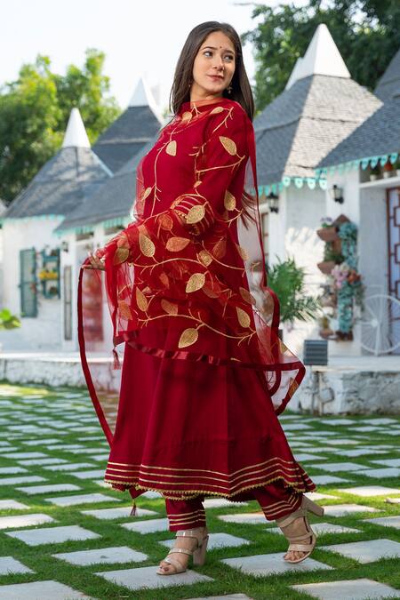 Buy_Pheeta_Maroon Rayon Plain Round Anarkali Set With Embroidered Dupatta_Online_at_Aza_Fashions