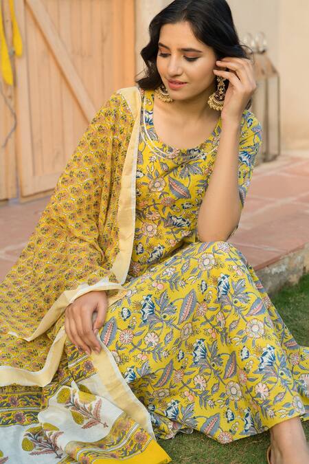 Buy_Pheeta_Yellow Cotton Printed Hand Block Round Floral Anarkali Set_Online_at_Aza_Fashions