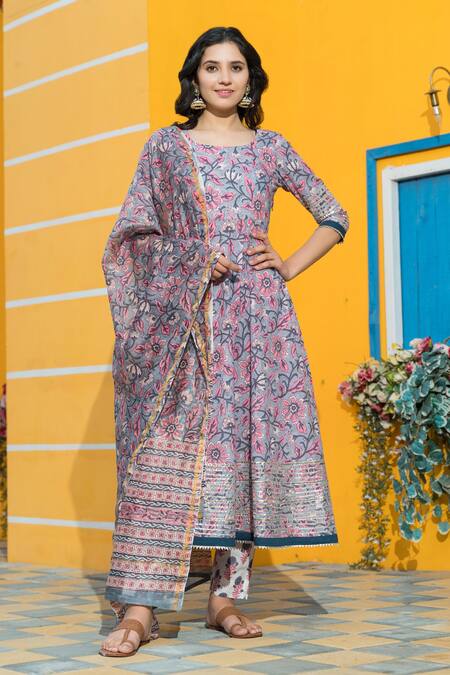 Buy Pheeta Grey Cotton Printed Hand Block Round Floral Anarkali Set at Aza Fashions Buy_Pheeta_Grey Cotton Printed Hand Block Round Floral Anarkali Set_at_Aza_Fashions