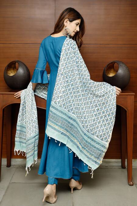 Shop Pheeta Blue Rayon Plain V Neck Anarkali Set With Printed Dupatta at Aza Fashions Shop_Pheeta_Blue Rayon Plain V Neck Anarkali Set With Printed Dupatta_at_Aza_Fashions