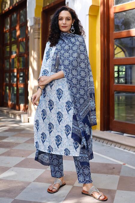 Buy_Pheeta_Blue Cotton Ornamental Print Kurta Set_Online_at_Aza_Fashions