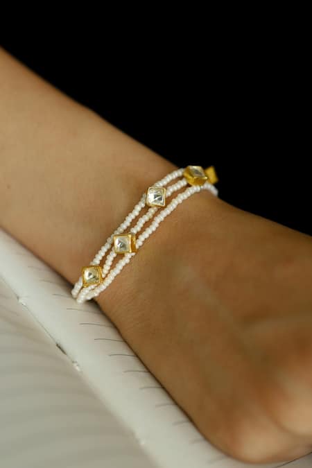 Do Taara_Gold Plated Kundan Bracelet _Online_at_Aza_Fashions