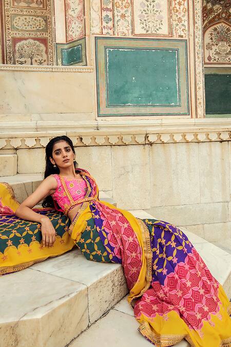 Shop Swati Vijaivargie Pink Silk Round Blouse Online at Aza Fashions Shop_Swati Vijaivargie_Pink Silk Round Blouse _Online_at_Aza_Fashions