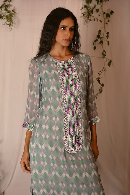 Buy_Nirmooha_Green Georgette, Nokia Silk Geometric, Sequin Round Printed Kurta And Pant Set_Online_at_Aza_Fashions