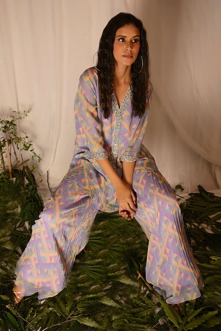 Nirmooha_Multi Color Georgette Geometric, Sequin V Neck Printed Kurta And Palazzo Set _Online_at_Aza_Fashions