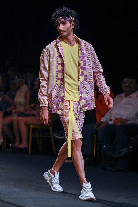 Nirmooha Geometric Print Shorts 