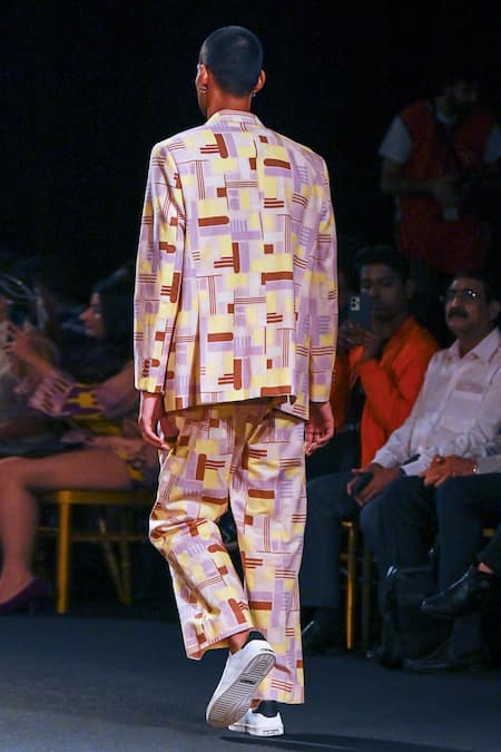 Nirmooha Linen Geometric Print Blazer 