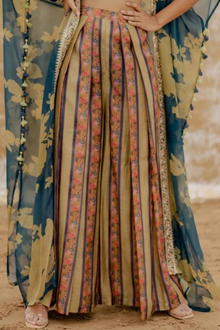 Pooja-Keyur Blue Bustier Floral Print Cape And Kurta Set at Aza Fashions Pooja-Keyur_Blue Bustier Floral Print Cape And Kurta Set_at_Aza_Fashions