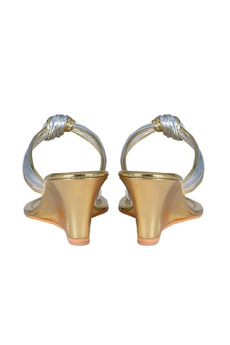 Preet Kaur_Gold Colorblock Knotted Toe Ring Wedges _Online_at_Aza_Fashions