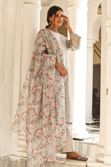 Palak & Mehak Green Organza, Dupion Silk Floral High Neck Placement Embroidered Kurta Set Online at Aza Fashions Palak & Mehak_Green Organza, Dupion Silk Floral High Neck Placement Embroidered Kurta Set _Online_at_Aza_Fashions