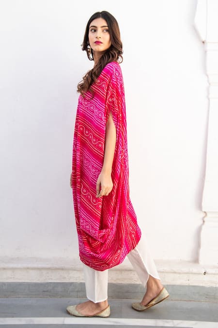 Palak & Mehak Pink Cotton Bandhani Round Neck Split Sleeved Kurta And Tulip Pant Set Online at Aza Fashions Palak & Mehak_Pink Cotton Bandhani Round Neck Split Sleeved Kurta And Tulip Pant Set _Online_at_Aza_Fashions