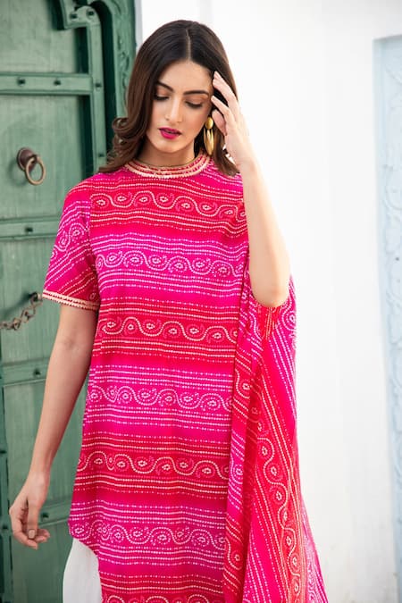 Buy Palak & Mehak Pink Cotton Bandhani Round Neck Split Sleeved Kurta And Tulip Pant Set Online at Aza Fashions Buy_Palak & Mehak_Pink Cotton Bandhani Round Neck Split Sleeved Kurta And Tulip Pant Set _Online_at_Aza_Fashions